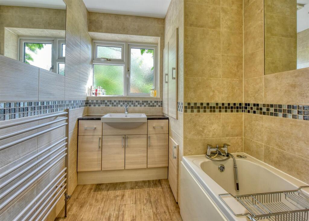 67 Sandringham Road-Bathroom.jpg