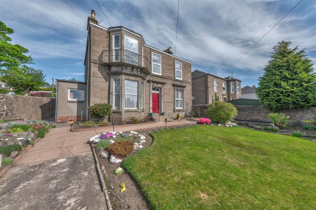 3 Drummond Street Dundee-11.JPG