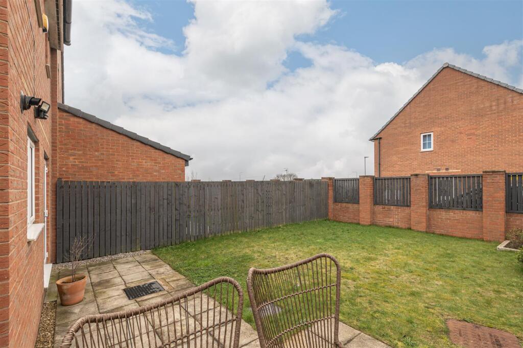 09 - 1 Anderson Lane LS27 0FP.jpg