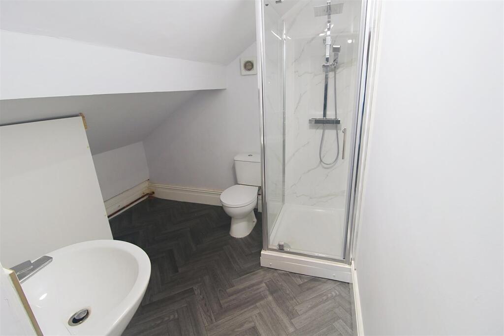 flat-3-125-fitzwilliam_00003.jpeg
