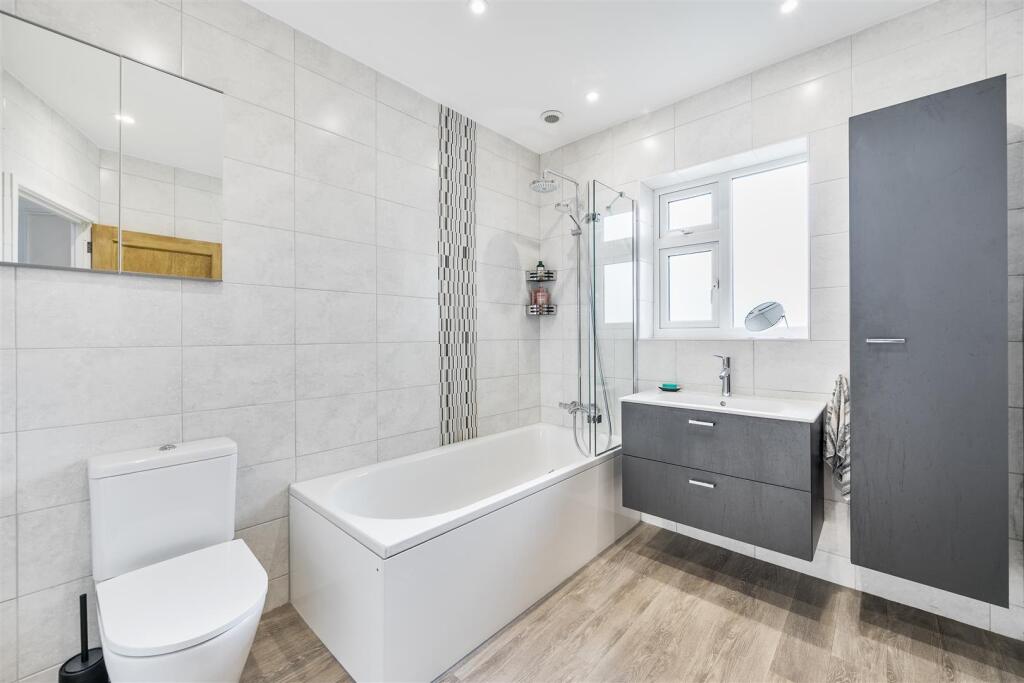 main bathroom - Copy.jpg