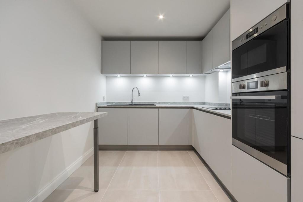 KITCHEN 1.jpg