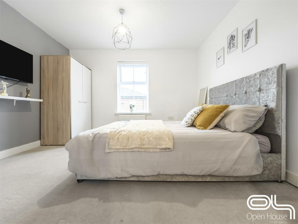 Maple Drive (18).jpg