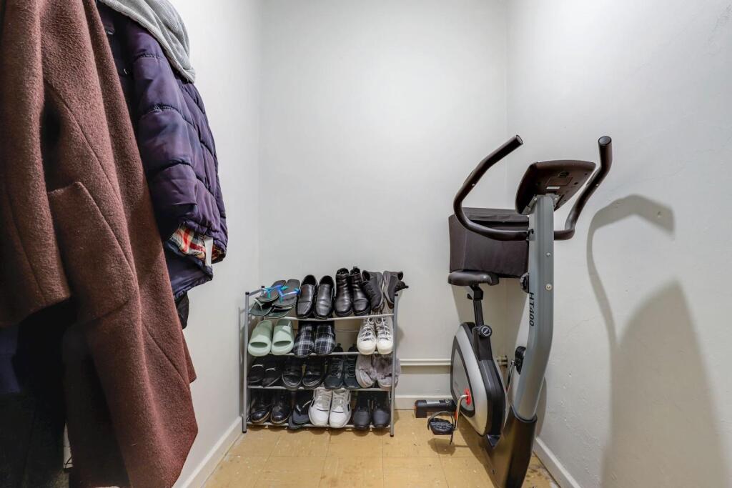 08-527fJHPropWpen - 37 Bredhurst Close - 22-medium