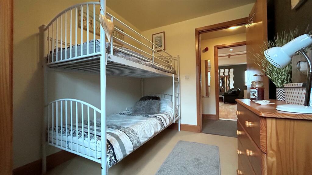 Bedroom 1.2.jpg