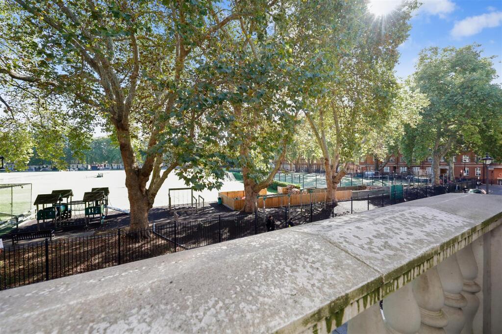 Canon EOS RP 4160x2768_003396.jpg