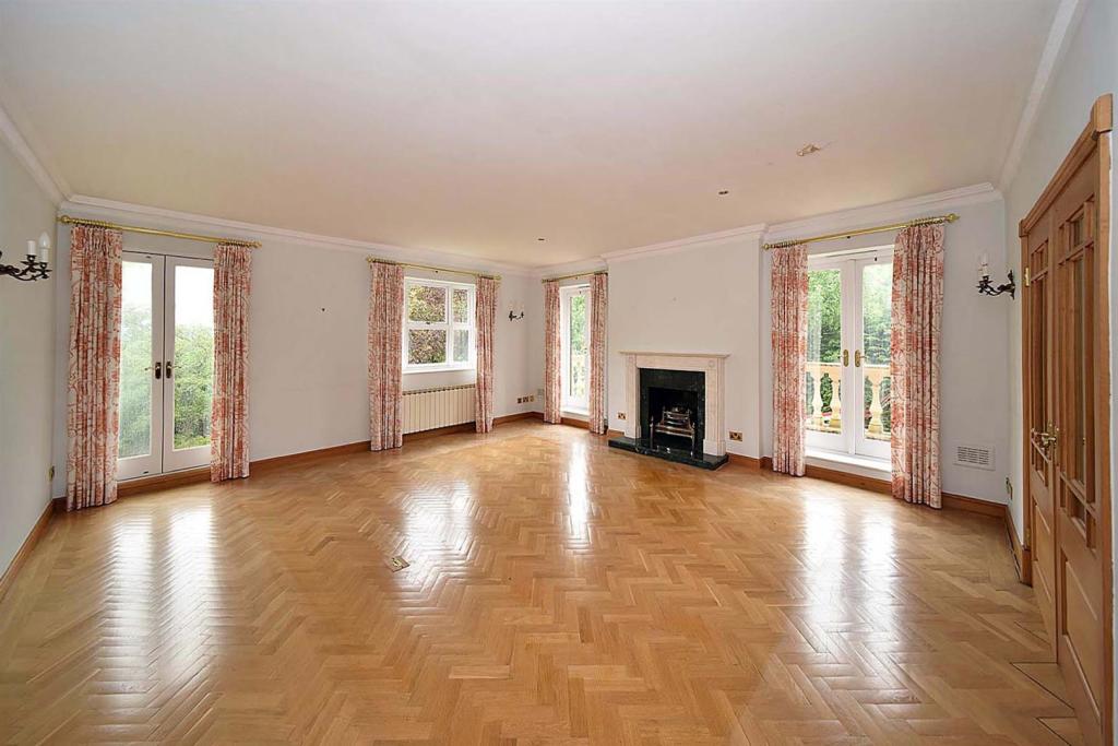 7 Marloes lounge.jpg