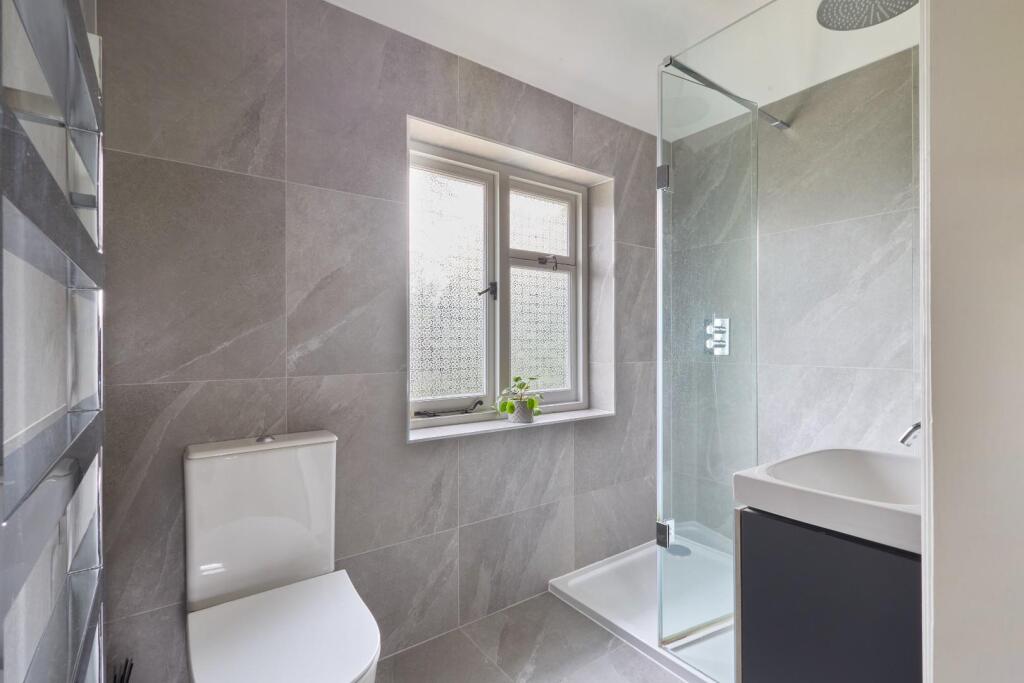 24 Queen Edith's Way 0408250042.jpg