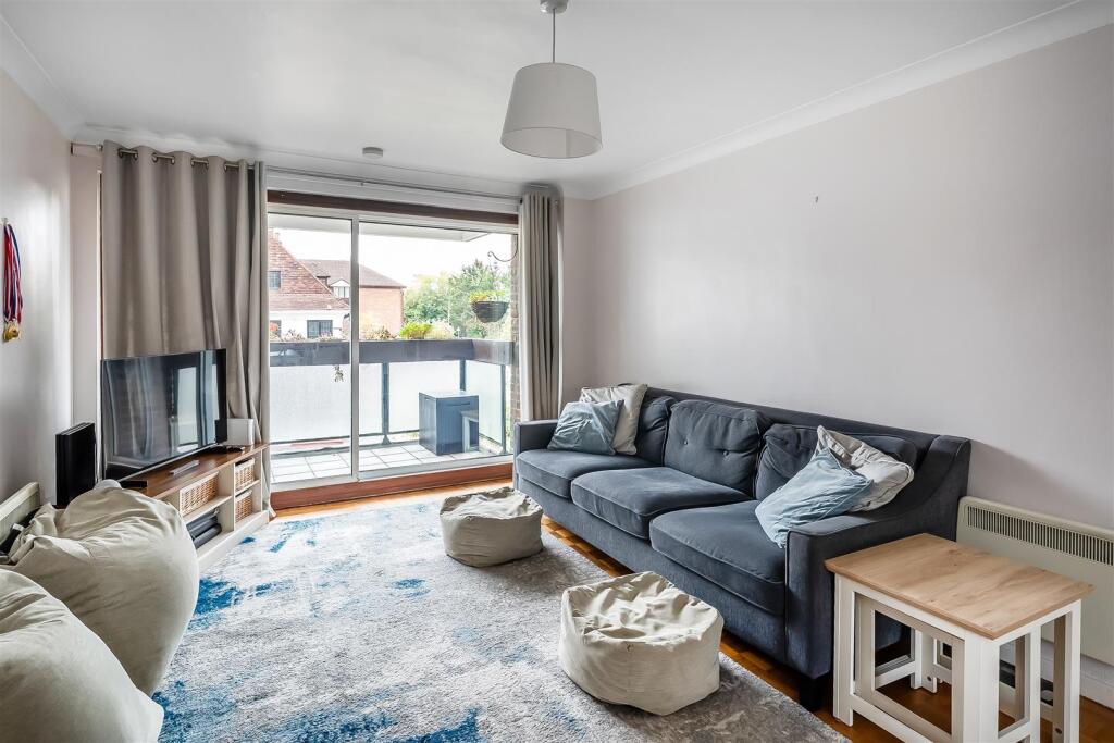 26-Oakleigh-Court-10.jpg