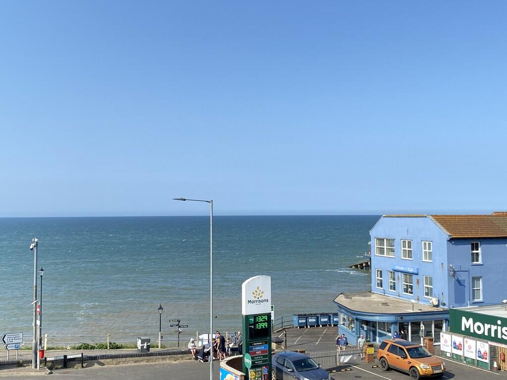 Oblique sea view ...