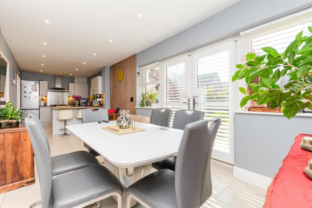 Kitchen/Diner/ Breakfast Area