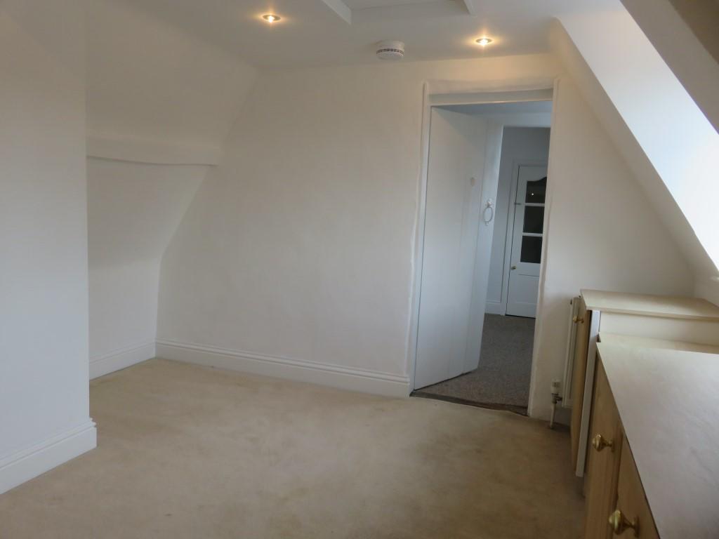 Bedroom 2/DressingRm