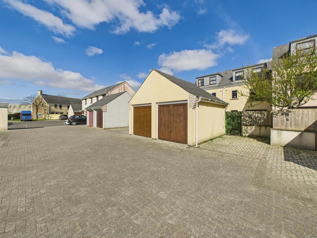 CAM03055G0-PR0202-STILL025.jpg