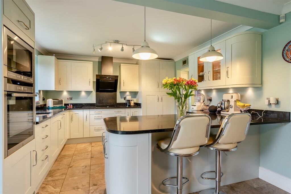 8626237-interior03.jpg