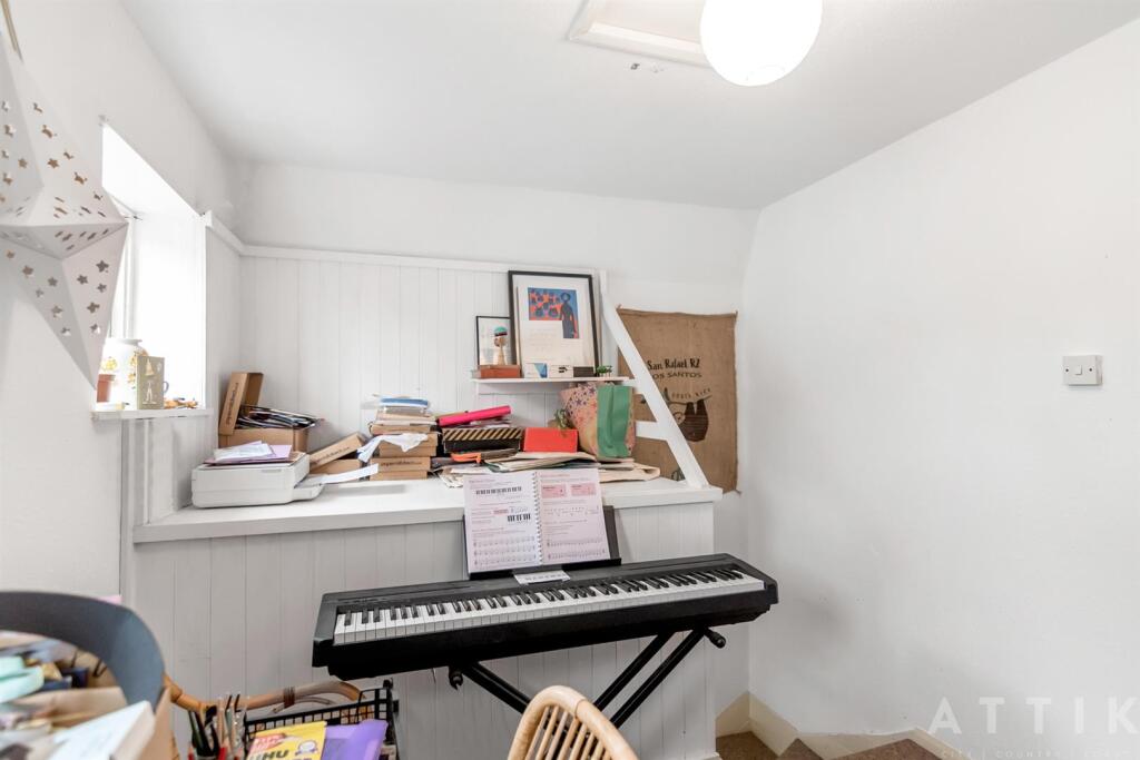 6B Chediston Street, Halesworth IP19 8BE (5).jpg