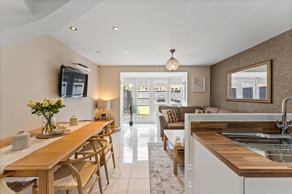 Open Plan Kitchen Diner