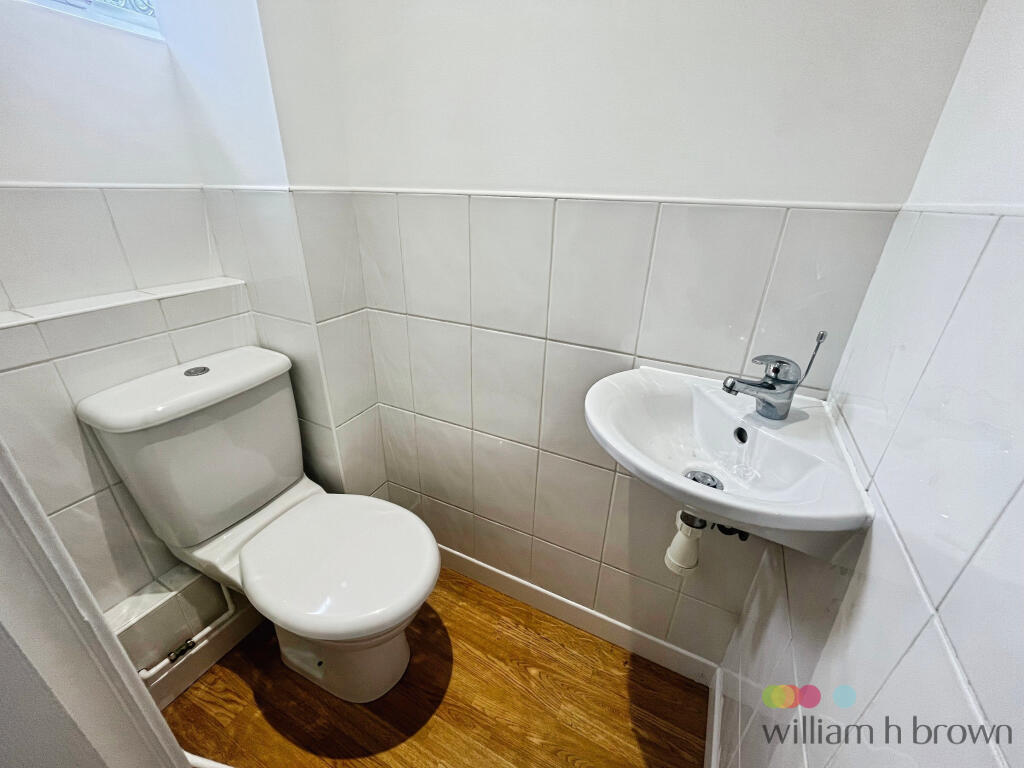 Cloakroom/wc