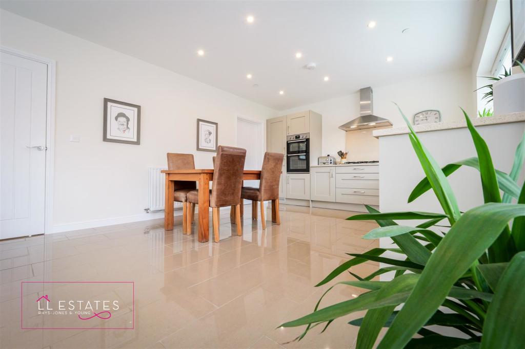 dining area.jpg