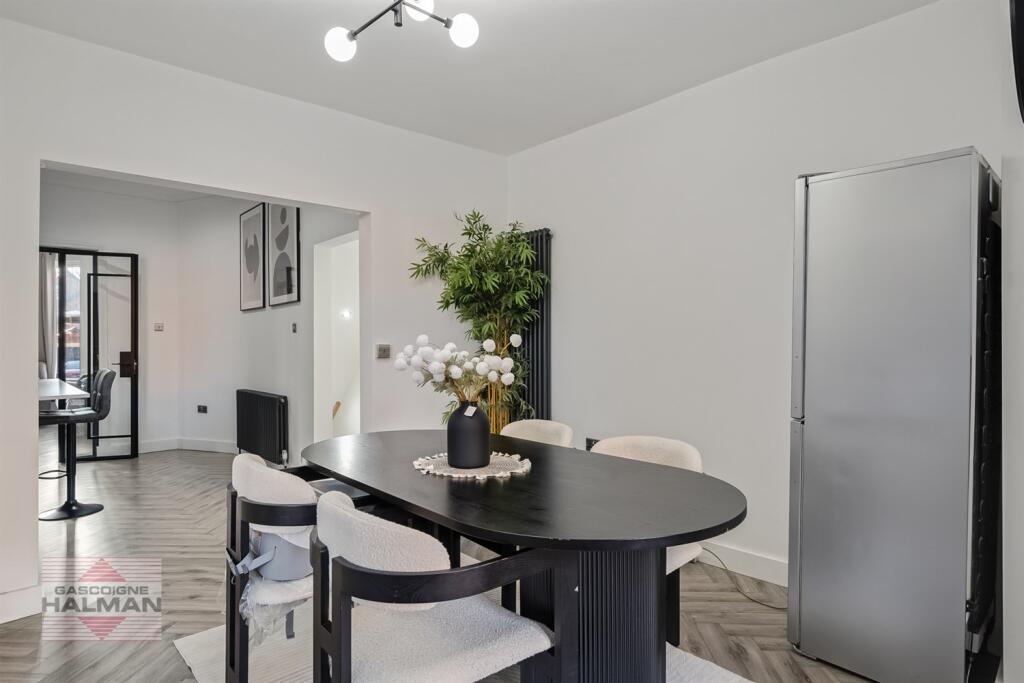 Family Room/Dining R