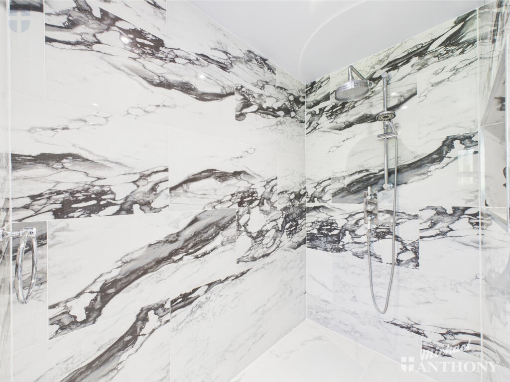 CAM03218G0-PR0626-STILL013