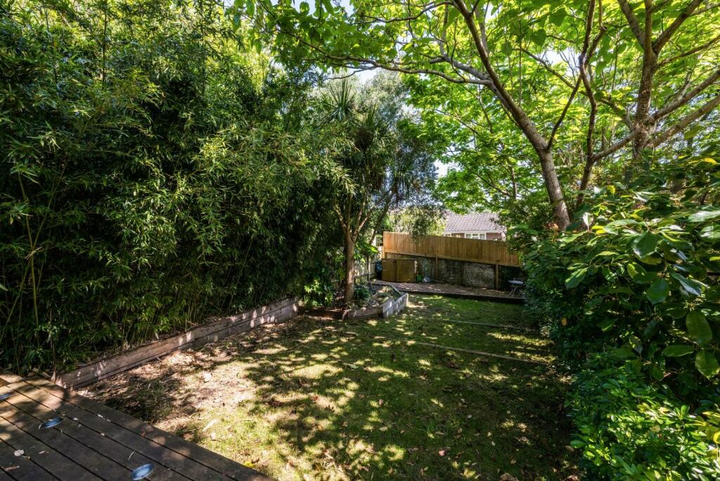 6 The Mews Cottages-18.jpg