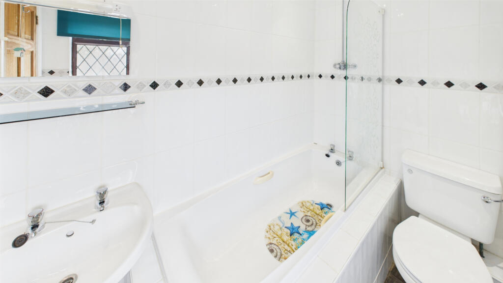 Atlantic Breeze Bathroom