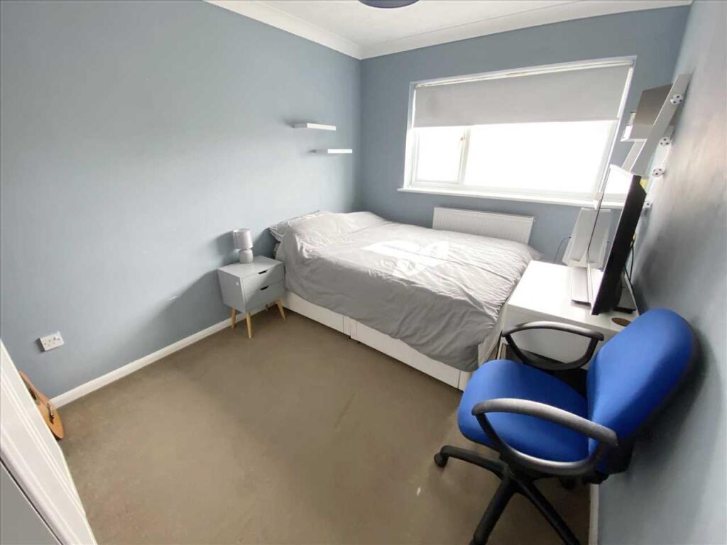 Bedroom 2: