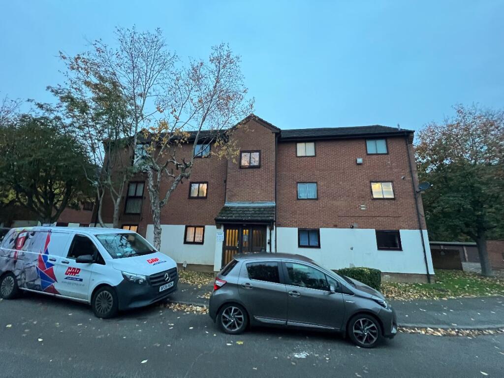 WHEATLEY CLOSE, HENDON, NW4 4LF