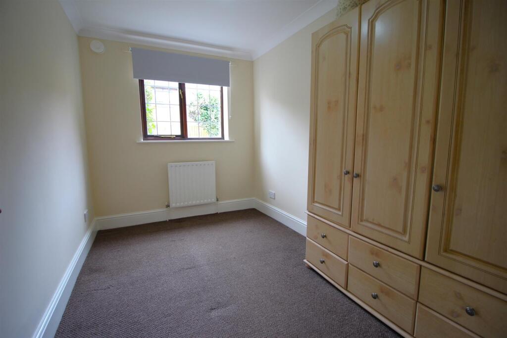 Bedroom 2.JPG