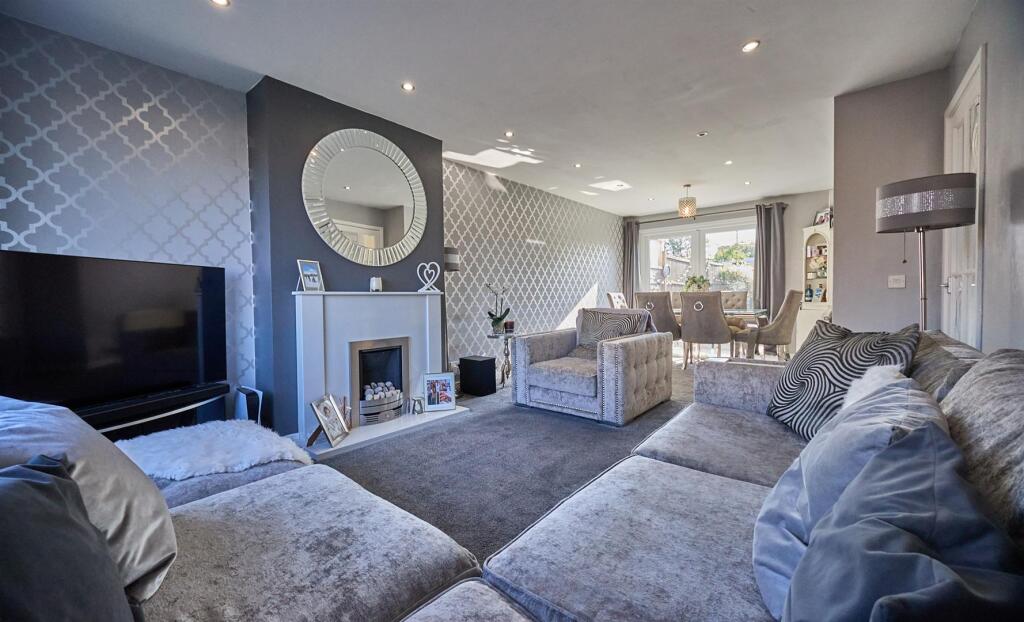 Front Lounge Area