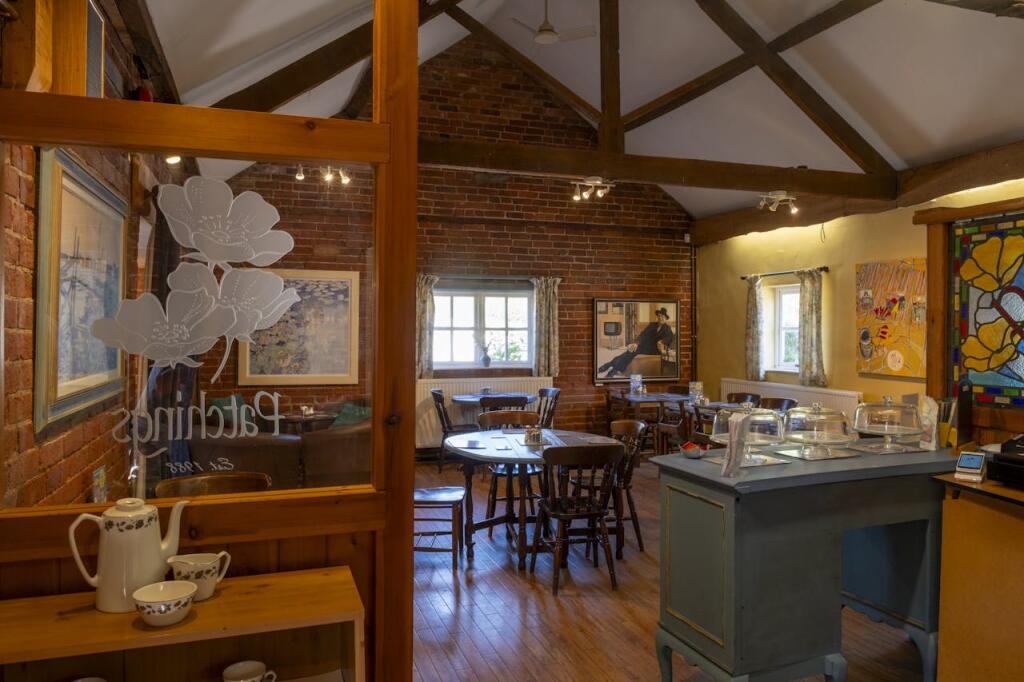 PatchingsCafe4Inside.jpg