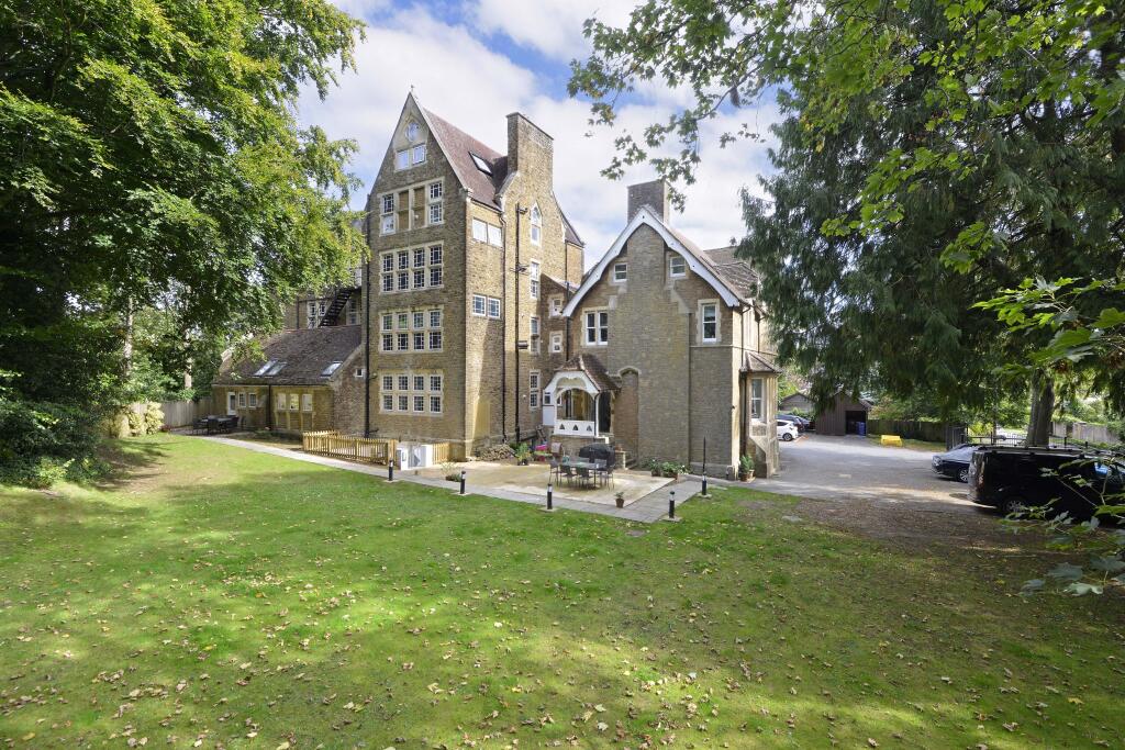 Filmer Grove, Godalming, Surrey, GU7