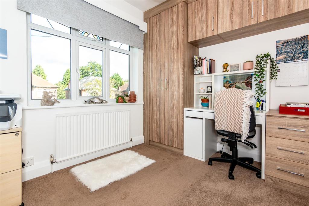 Bedroom 5.jpg