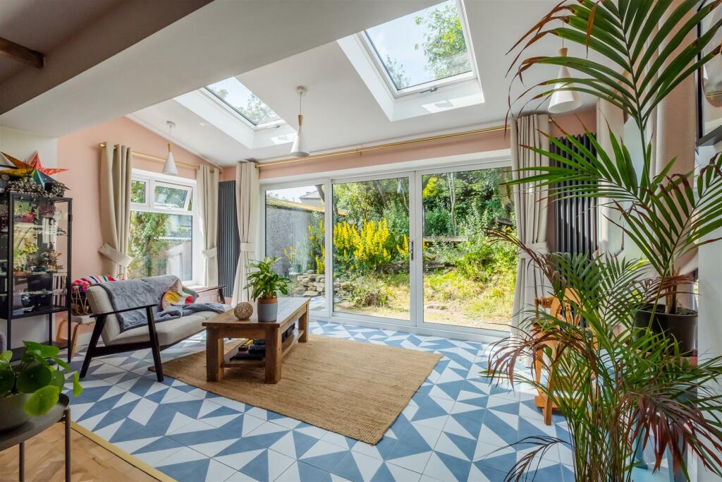 Lounge Family Room