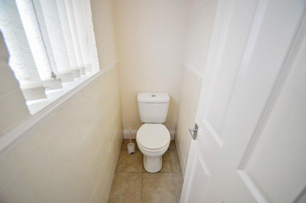Cloakroom/wc