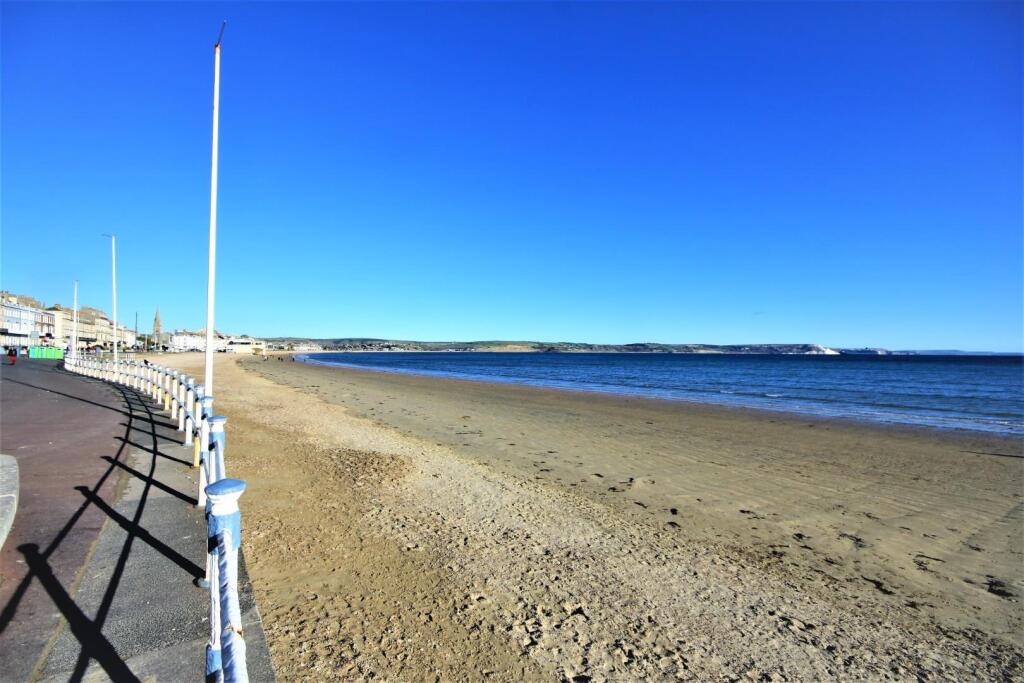 nightingale beach.jpg