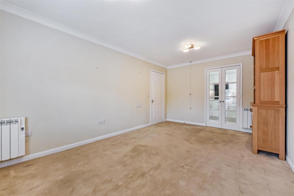 Sitting/Dining Room