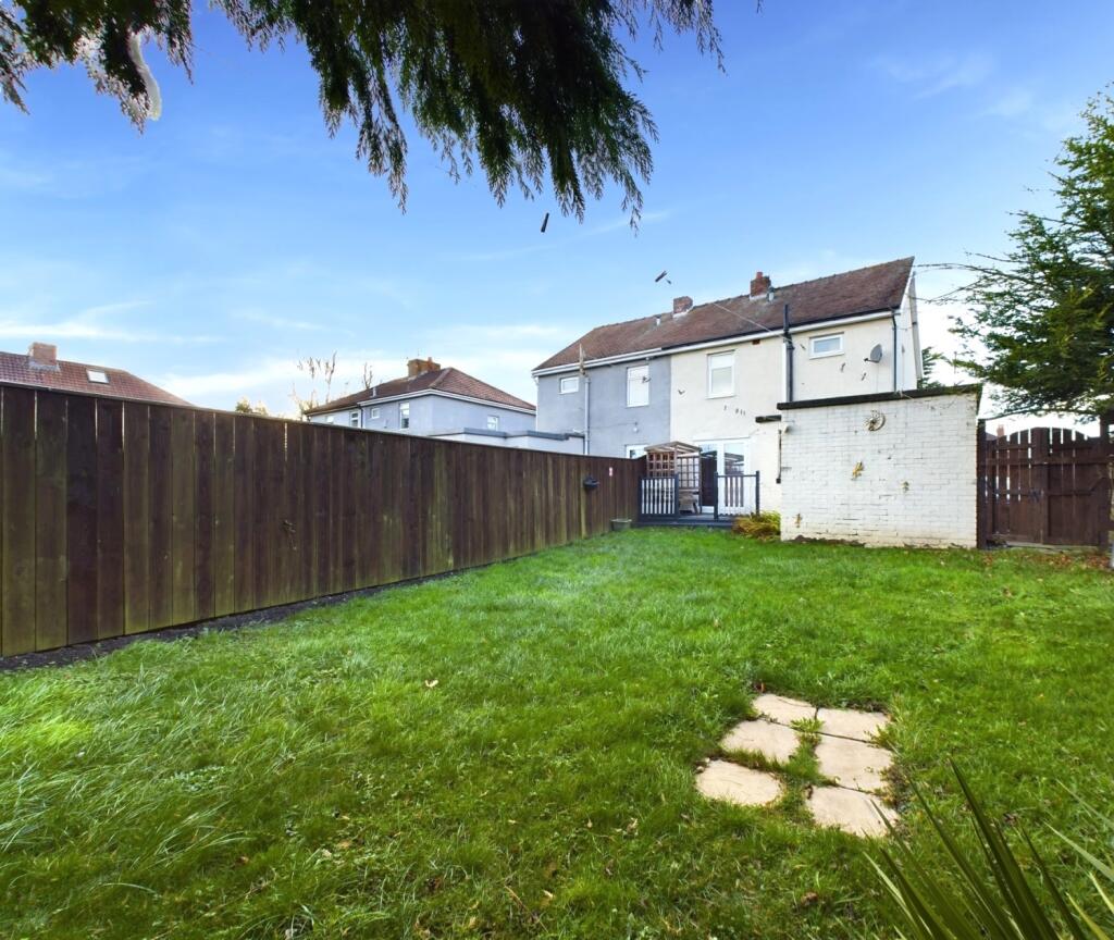 CAM02195G0-PR0055-STILL027