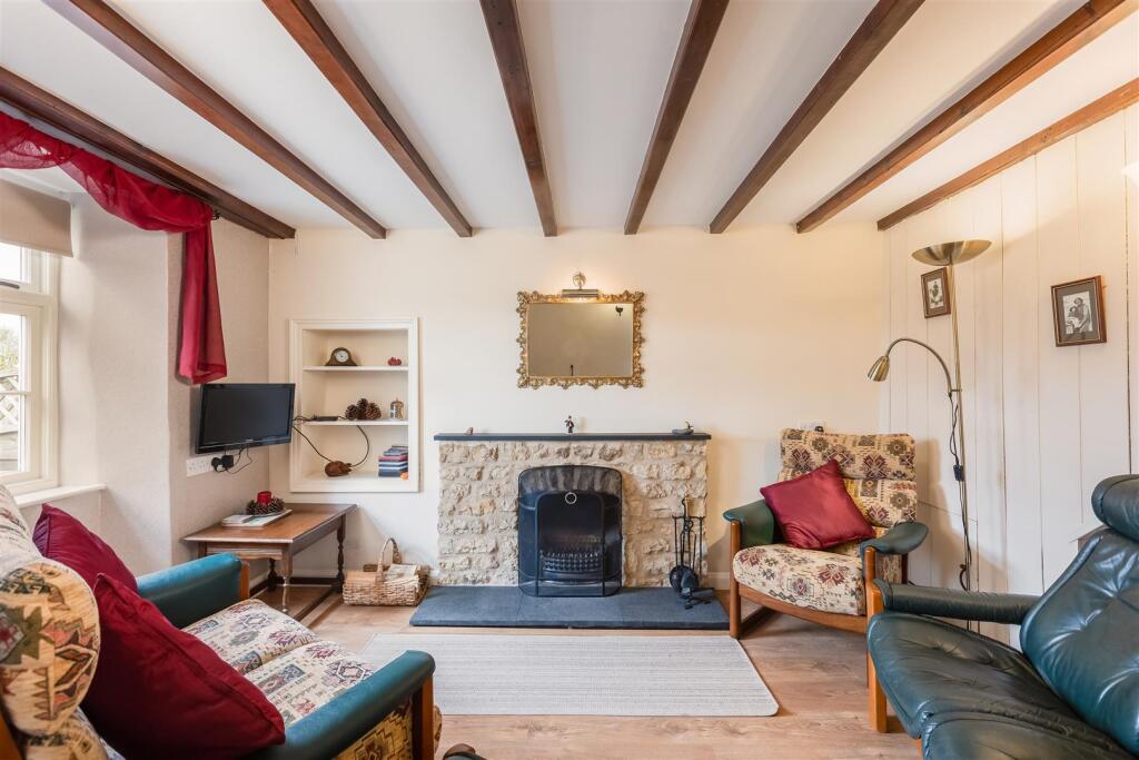 Wandales 2 Sitting Room-2.jpg