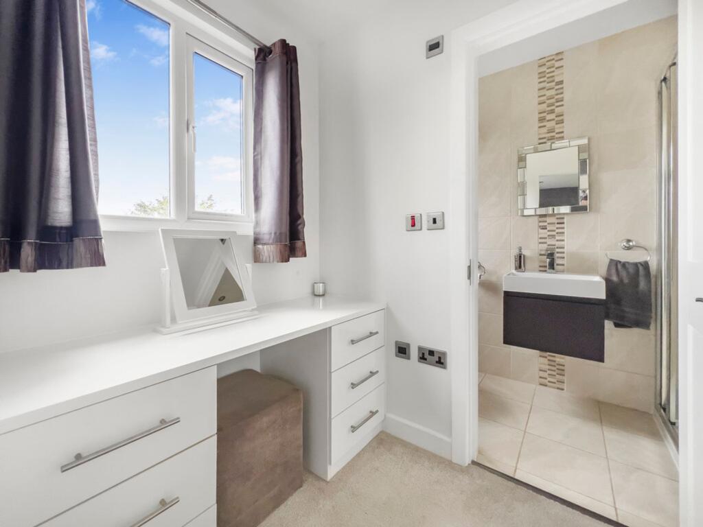 Dressing Area and En-Suite