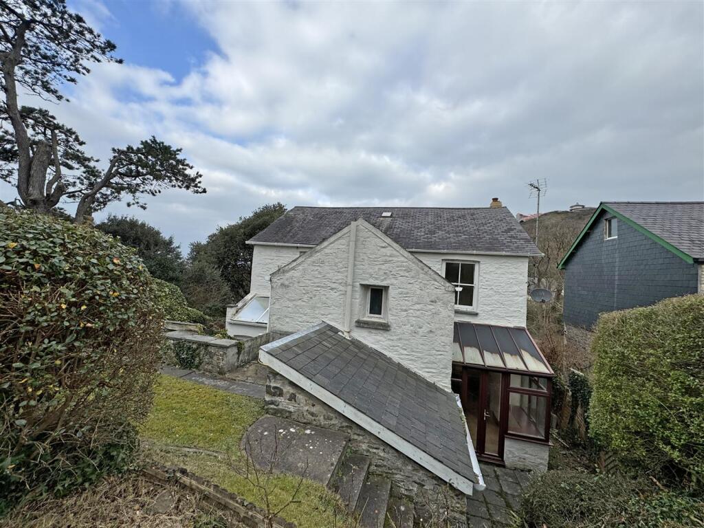 Bryn Y Graig - gar 2.jpg