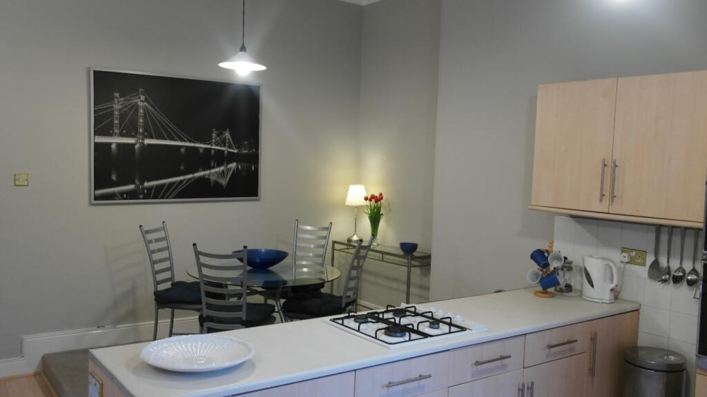 11 B GRANVILLE KITCHEN 2