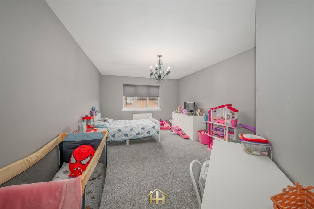 11 CASTLE WOOD AVE DD4 9FP 211025 EDIT (22 of 52).