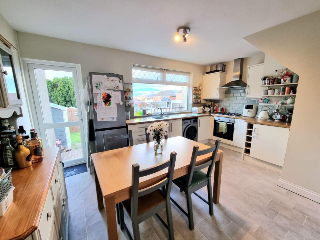 Kitchen / Dining Room