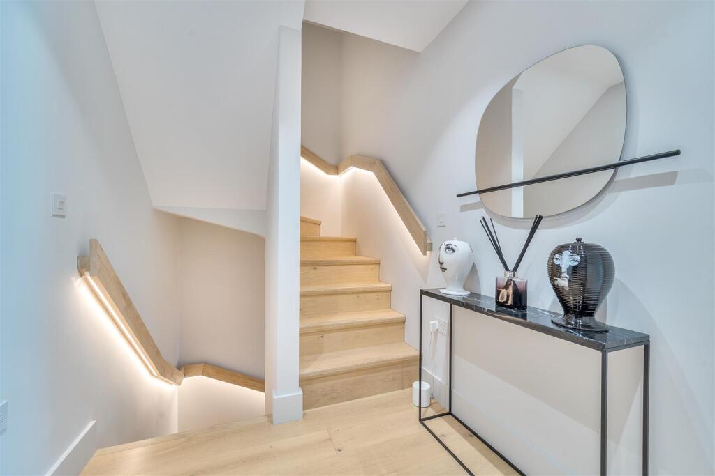 Entrance Hallway with Feature Lighting