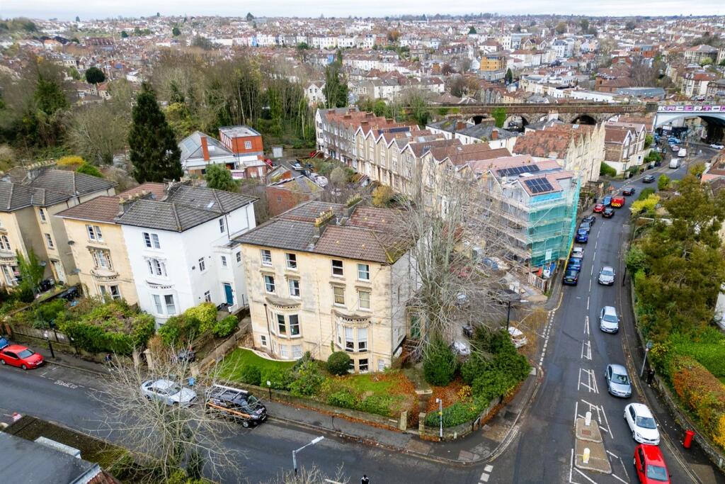 Flat 4, 41 Redland Road, Bristol BS6 6AG | Leaseho