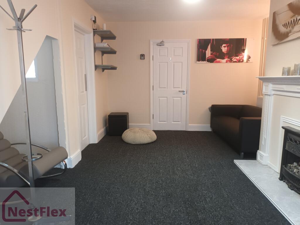 lounge 3