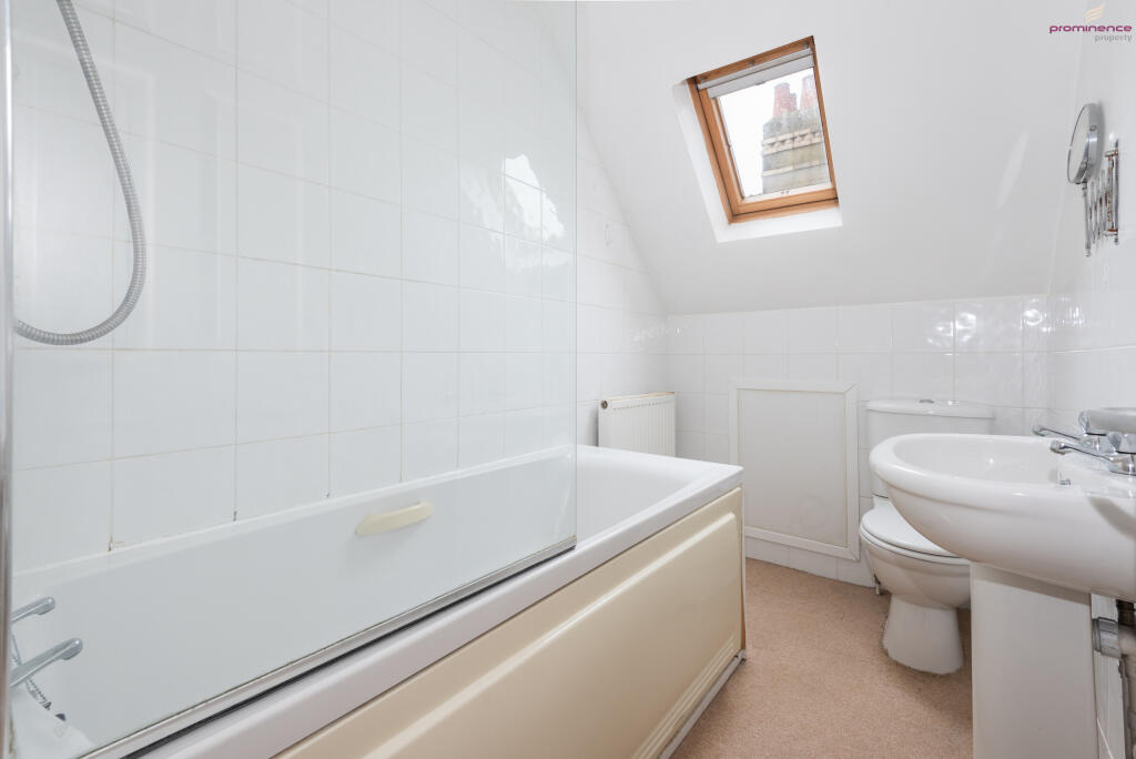 Flat 3, 16 Lawrence Road-3