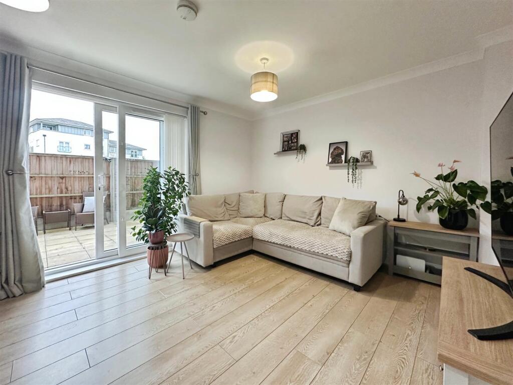 07208ae0--45AF-B7CB-2B9351C630B6-60458-000010E4525