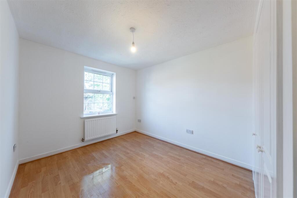 20 Chadwicke Close-014.jpg